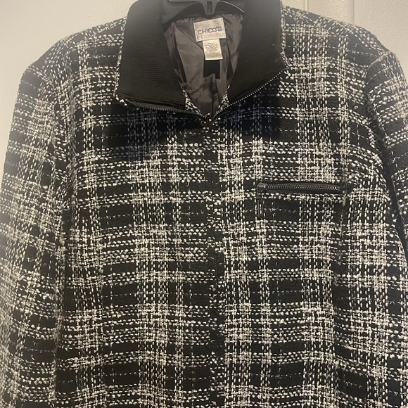 Chico’s - Picture 3 of 6